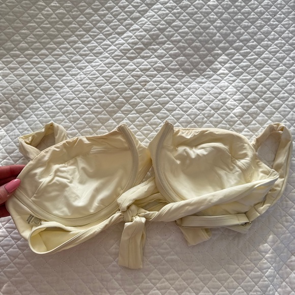 Monday Swimwear Ivory Clovelly Bikini Top - Picture 9 of 10